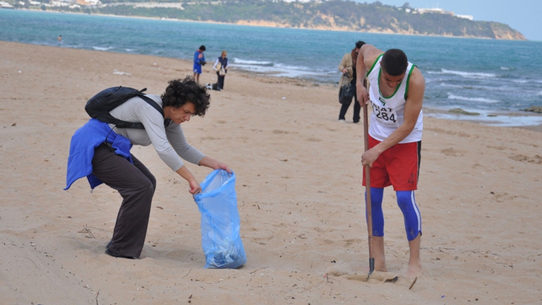 Tunisia-la-marsa-rifiuti-1