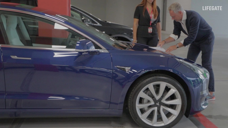 Tesla Model 3 consegna