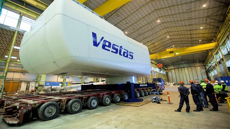 La gondola prototipo V164 di una turbina eolica nello stabilimento Vestas di Linde © Vestas