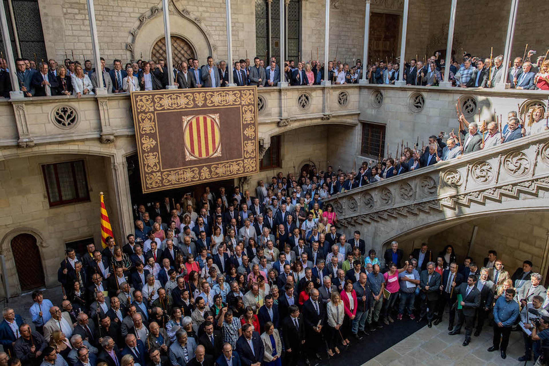 Sindaci catalani radunati a favore del referendum sull'indipendenza
