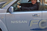 Ho guidato un’auto a idrogeno, la Nissan X Trail FCV. Ora smettiamo di fumare