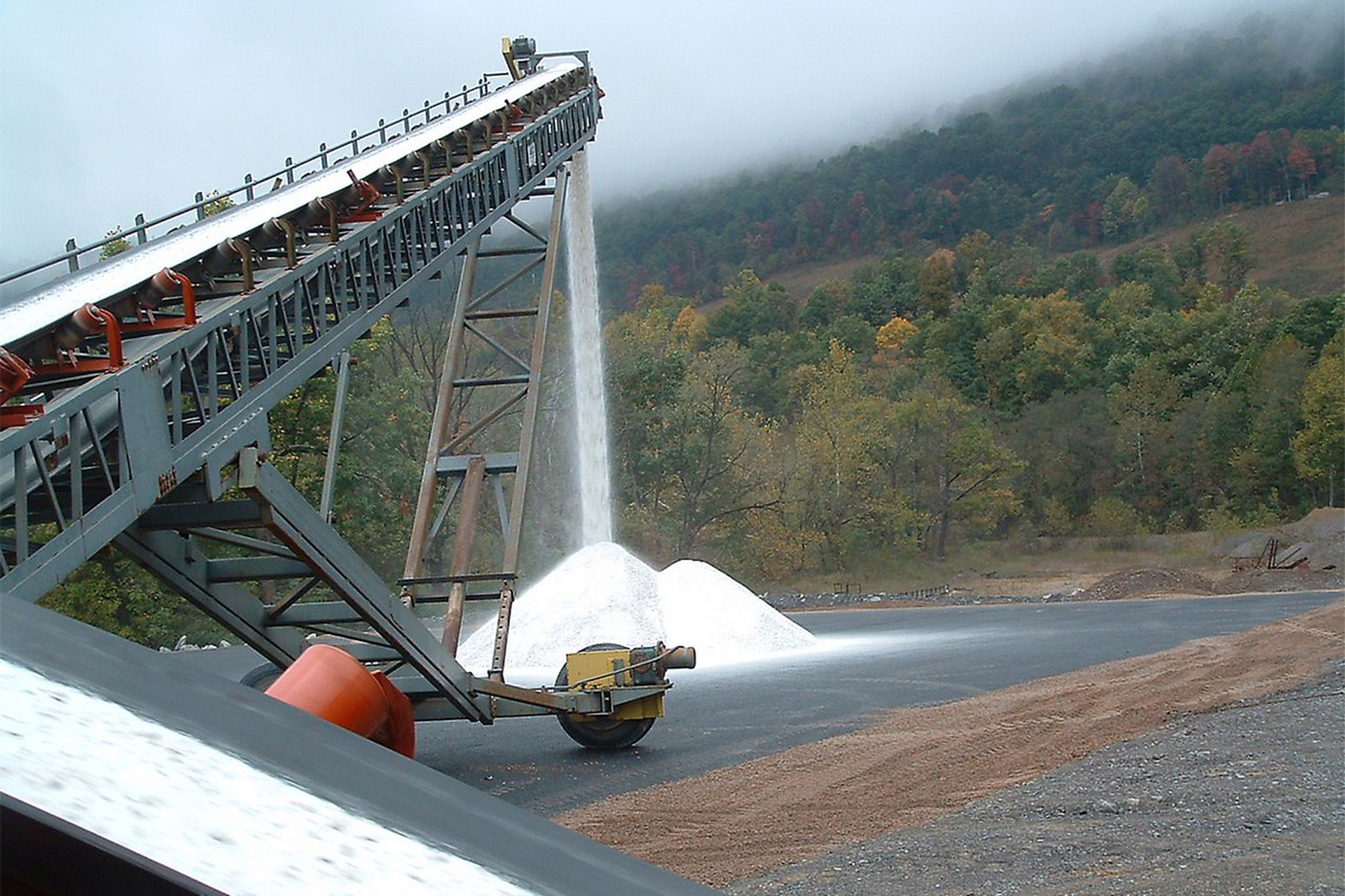 L’asfalto elettrico contrasta ghiaccio e neve, senza danneggiare l’ambiente