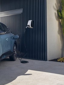 Citroën C4, debutta la prima versione elettrica