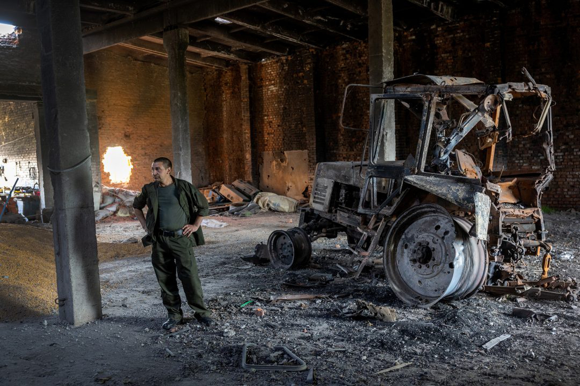Russian Forces Withdraw From Towns Around Kharkiv