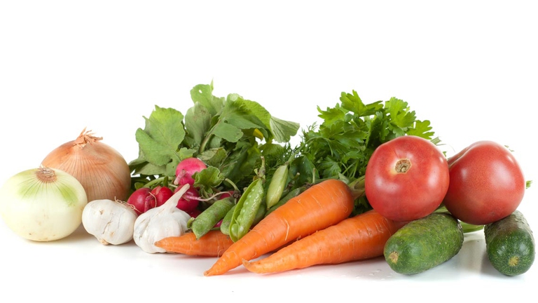 Il betacarotene si trova principalmente nei vegetali gialli, arancioni e verdi. ©Ingimage