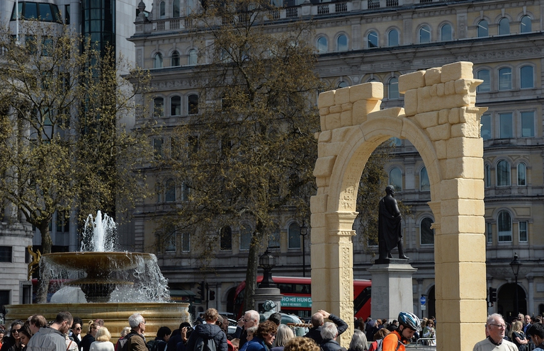 L'arco di Palmira ricostruito a Trafalgar Square © Chris Ratcliffe/Getty Images