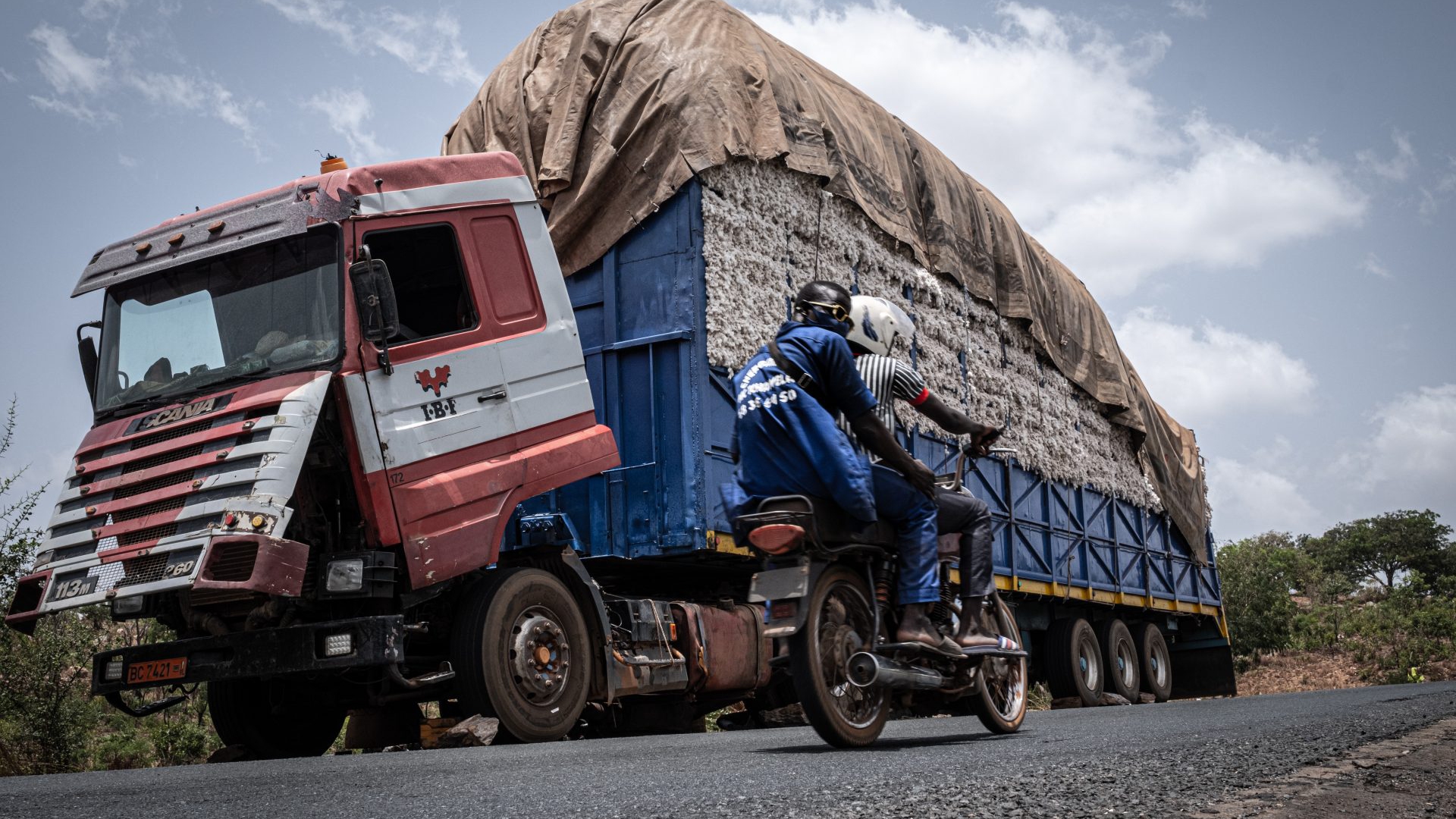 Camion di cotone in Benin