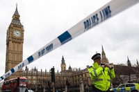 Londra, attacco al parlamento a Westminster. Quattro vittime, attentatore abbattuto