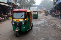 In India la mobilità è sempre più elettrica grazie a scooter, moto e risciò