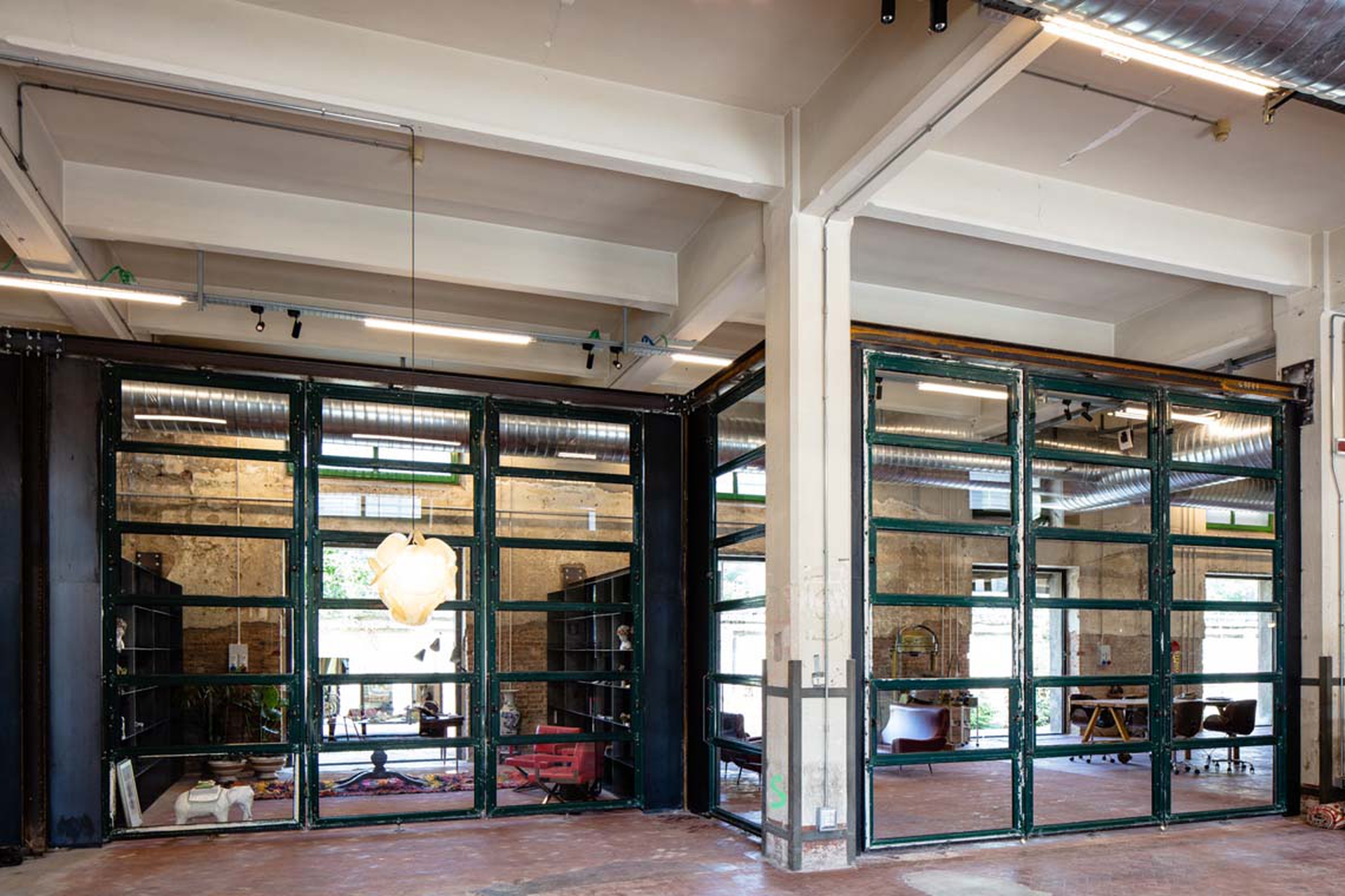 Makers Mani del Sud e Super Duper Manifattura Tabacchi