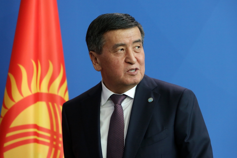 Il presidente del Kirghizistan Sooronbay Jeenbekov