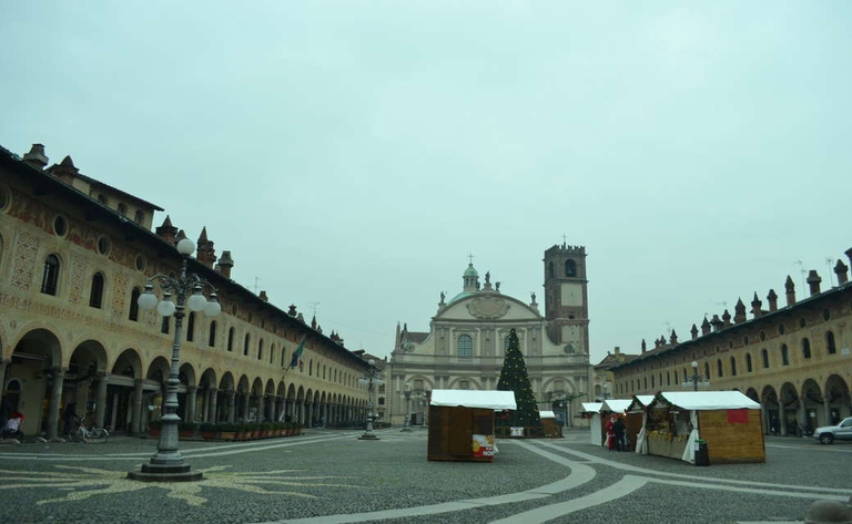 Vigevano piazza Ducale