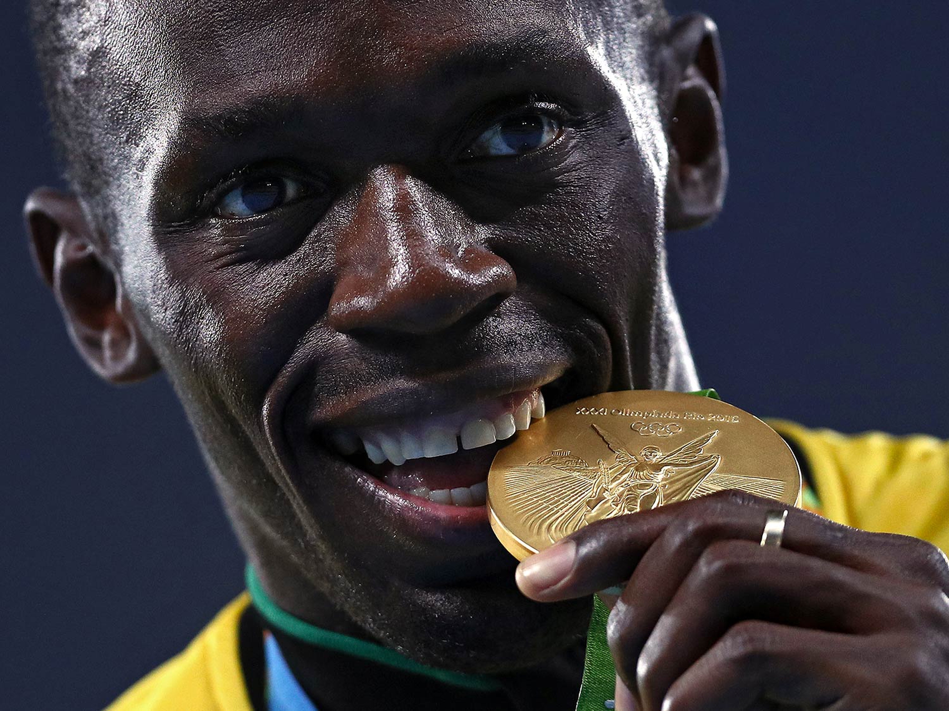 BOLT-593225000_master