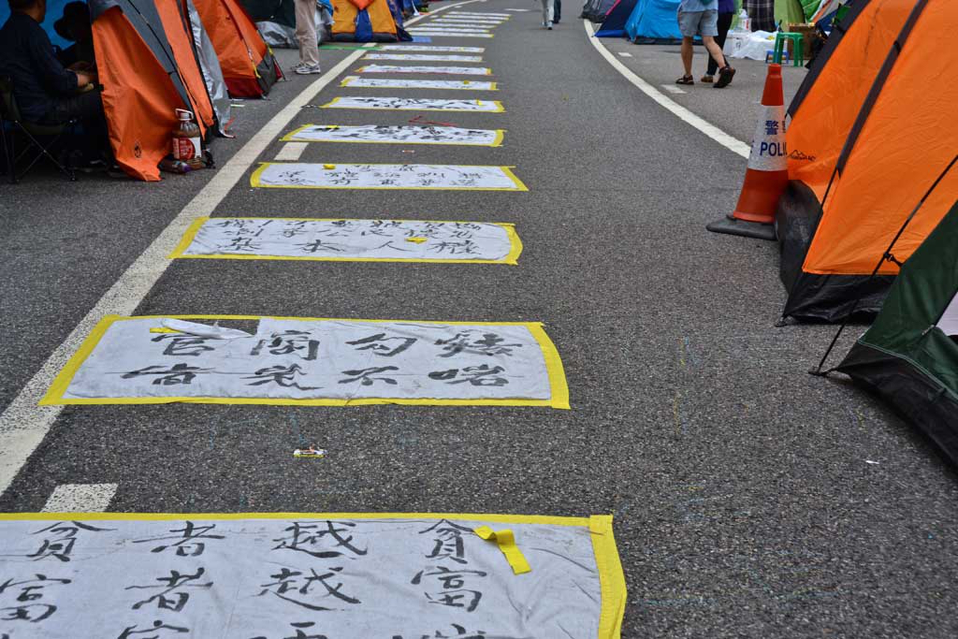 Umbrella revolution, le proteste di Hong Kong un mese dopo