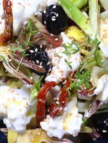 Insalata di carciofi e puntarelle. Ricetta primaverile