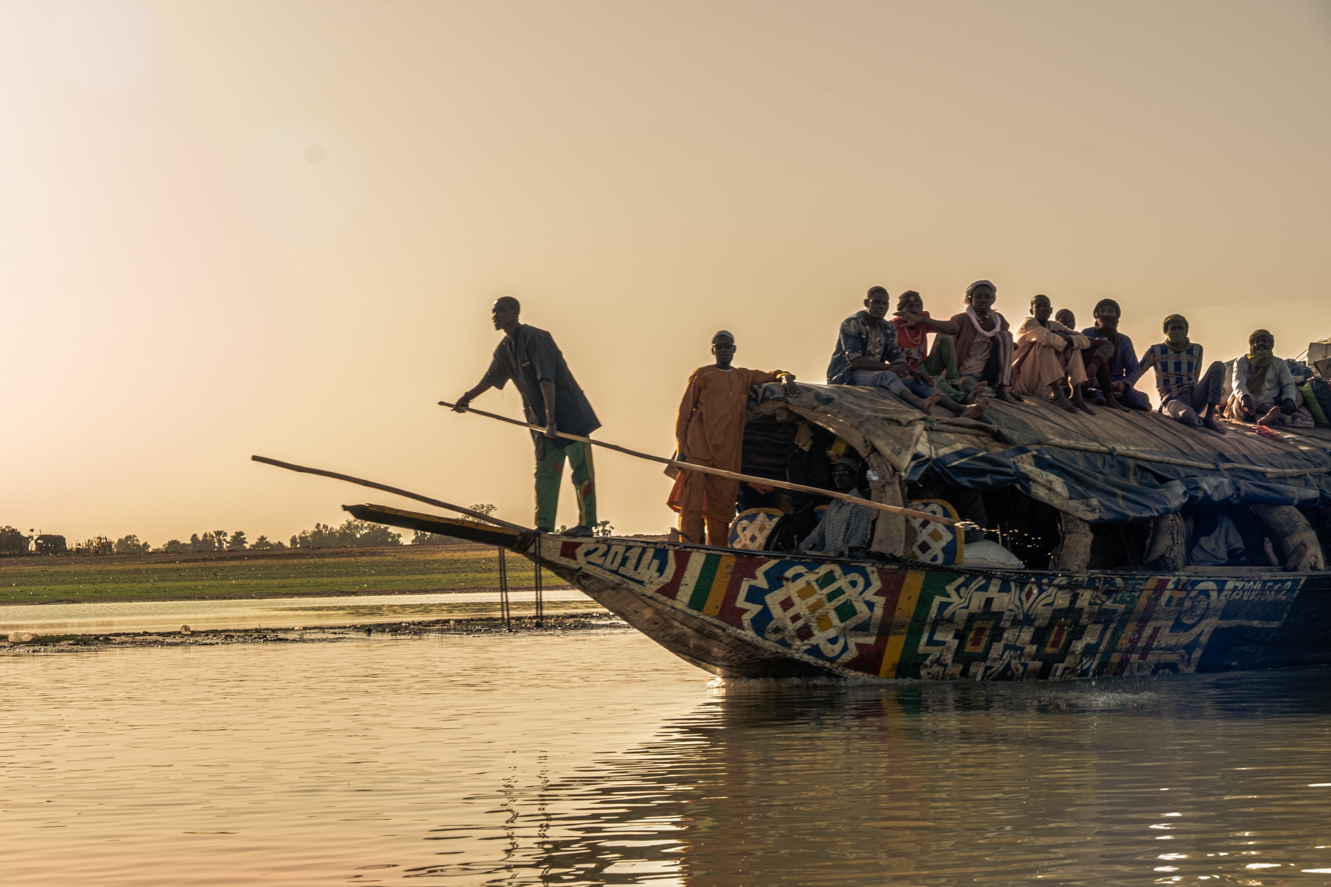 Imbarazione sul fiume Niger
