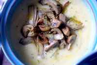 Vellutata di topinambur con carciofi e funghi, ricetta ai sapori d’autunno