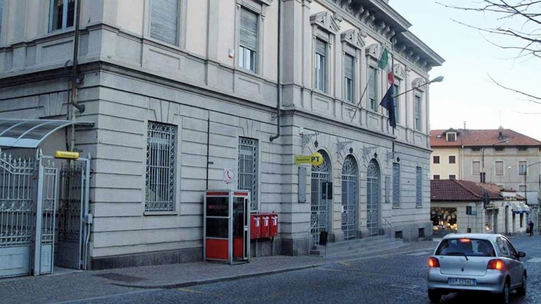 L'ufficio postale di Biella in via Pietro Micca, sede dell'episodio che ha coinvolto la giovane mamma Francesca Castelli