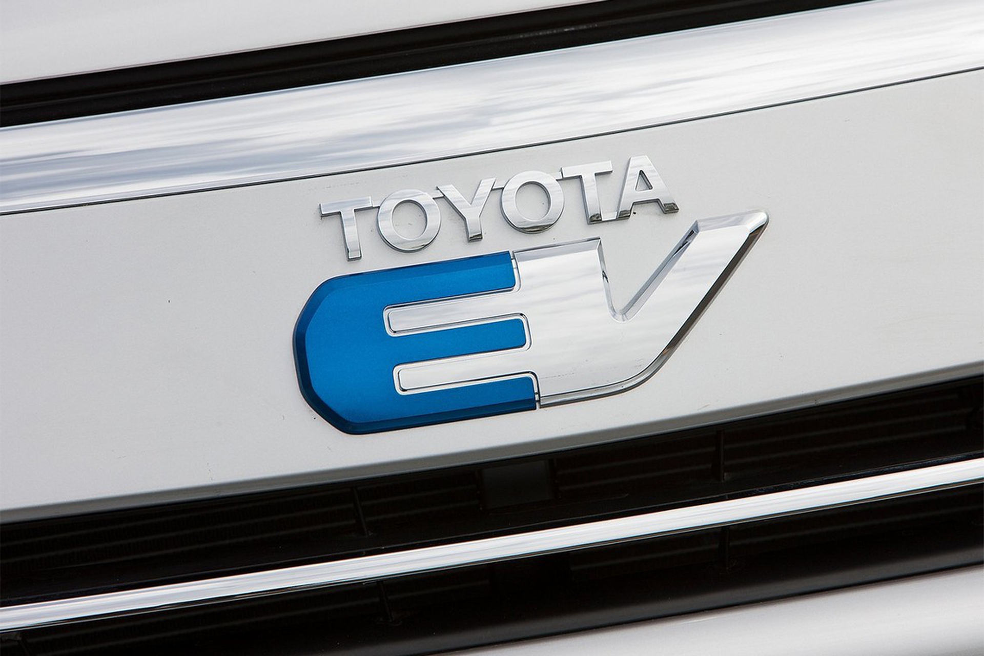 Toyota entra nel mercato delle auto elettriche. Nel 2020 il primo modello