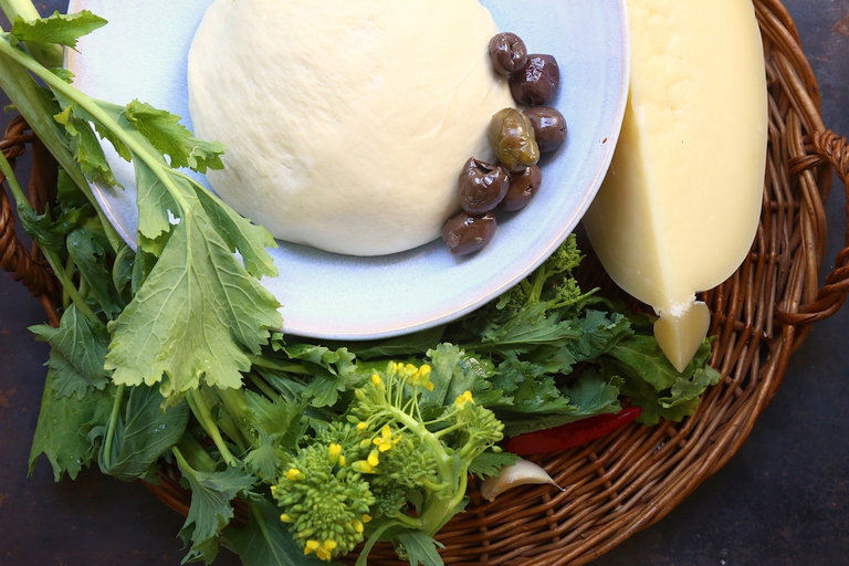 Panzerotti con caciocavallo