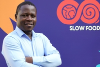 Chi è Edward Mukiibi, il nuovo presidente di Slow Food. La nostra intervista