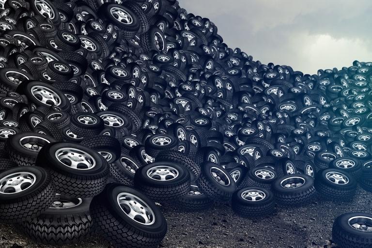 pneumatici ©Ingimage