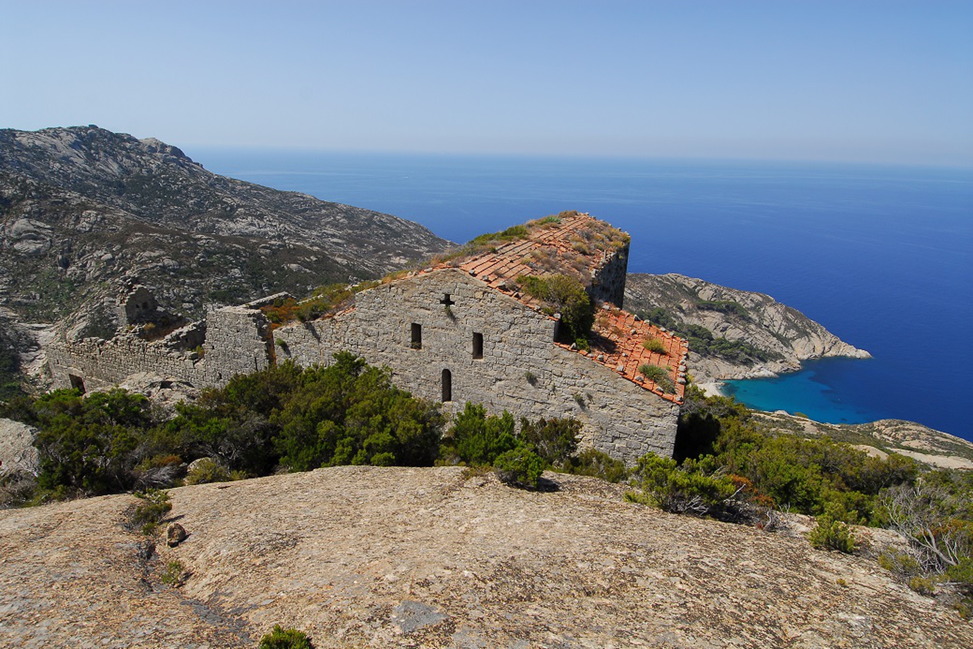 Isola di Montecristo, come raggiungere il gioiello inesplorato del mar Tirreno LifeGate