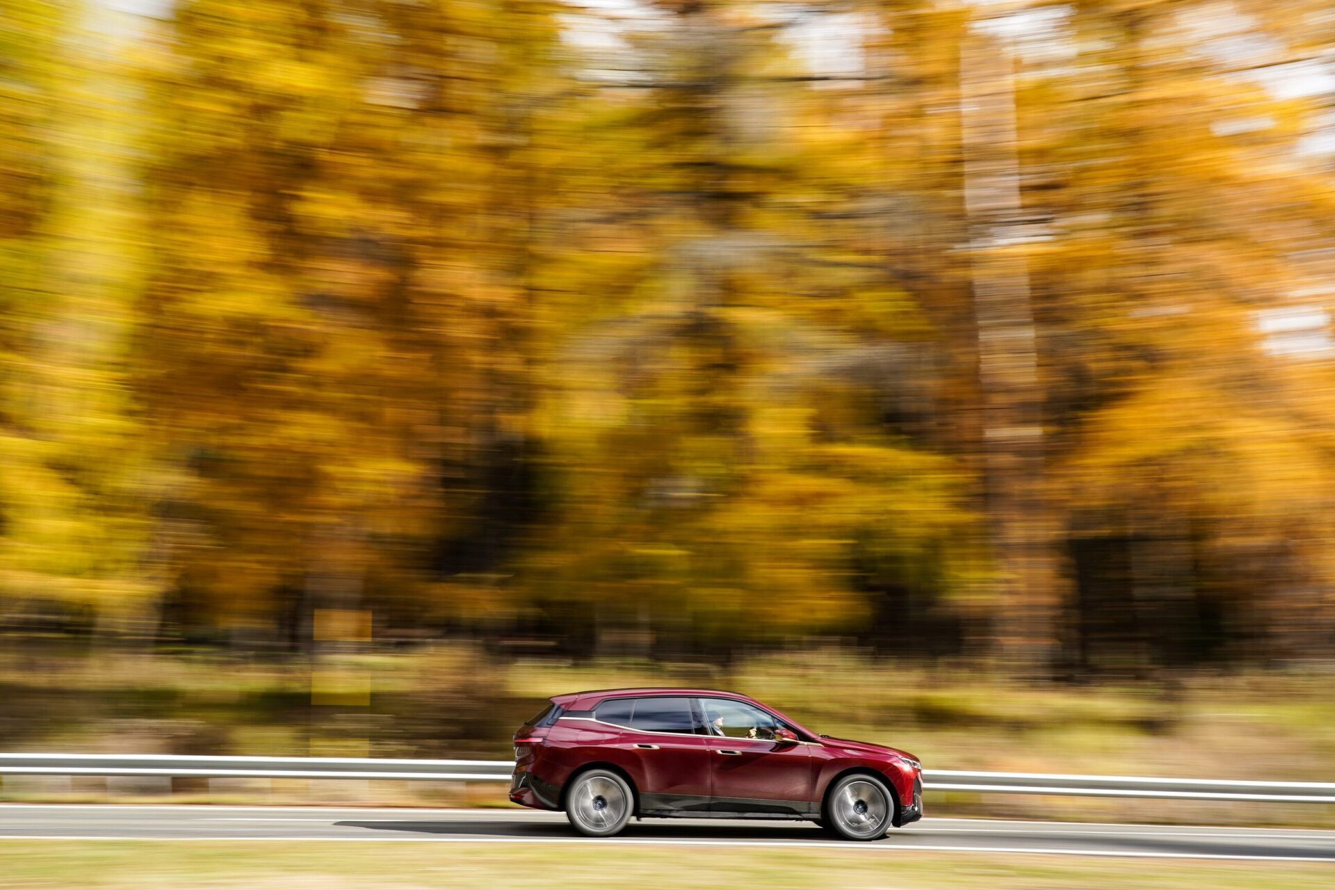 Champoluc - Dinamiche - BMW iX - (1)