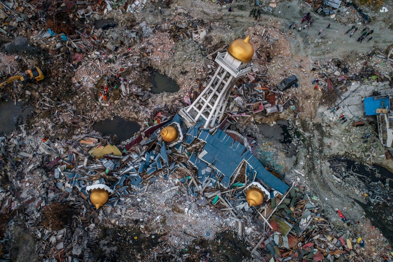 palu earthquake tsunami sulawesi indonesia