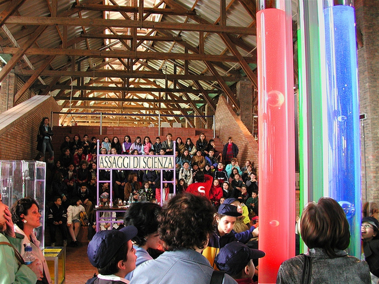 11099411543_f60fc3dd5f_z