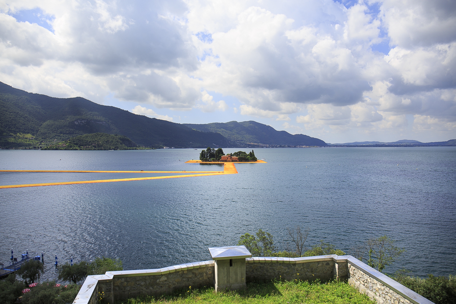 The Floating Piers