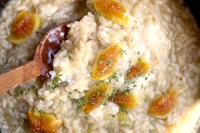 La ricetta del risotto con fichi e burrata al profumo di timo
