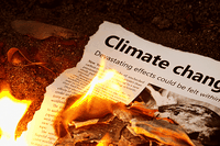 Viaggio nel sottobosco italiano dei negazionisti della crisi climatica
