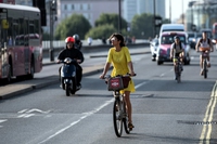 Il caso del presunto sondaggio di Facile.it che dà la colpa ai ciclisti