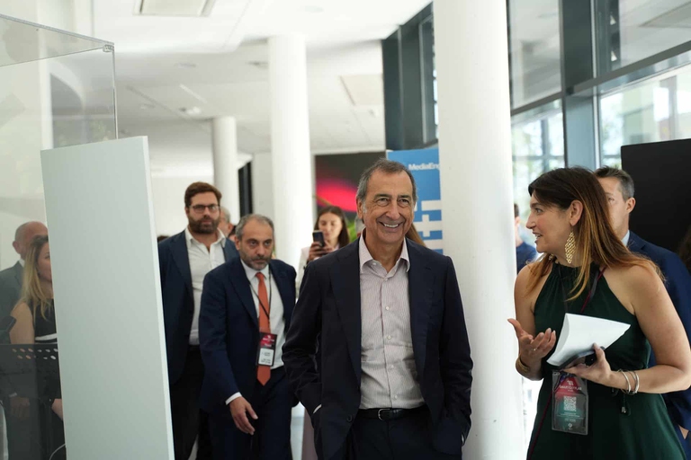 Il sindaco di Milano Beppe Sala visita l'hub SmartCityLab