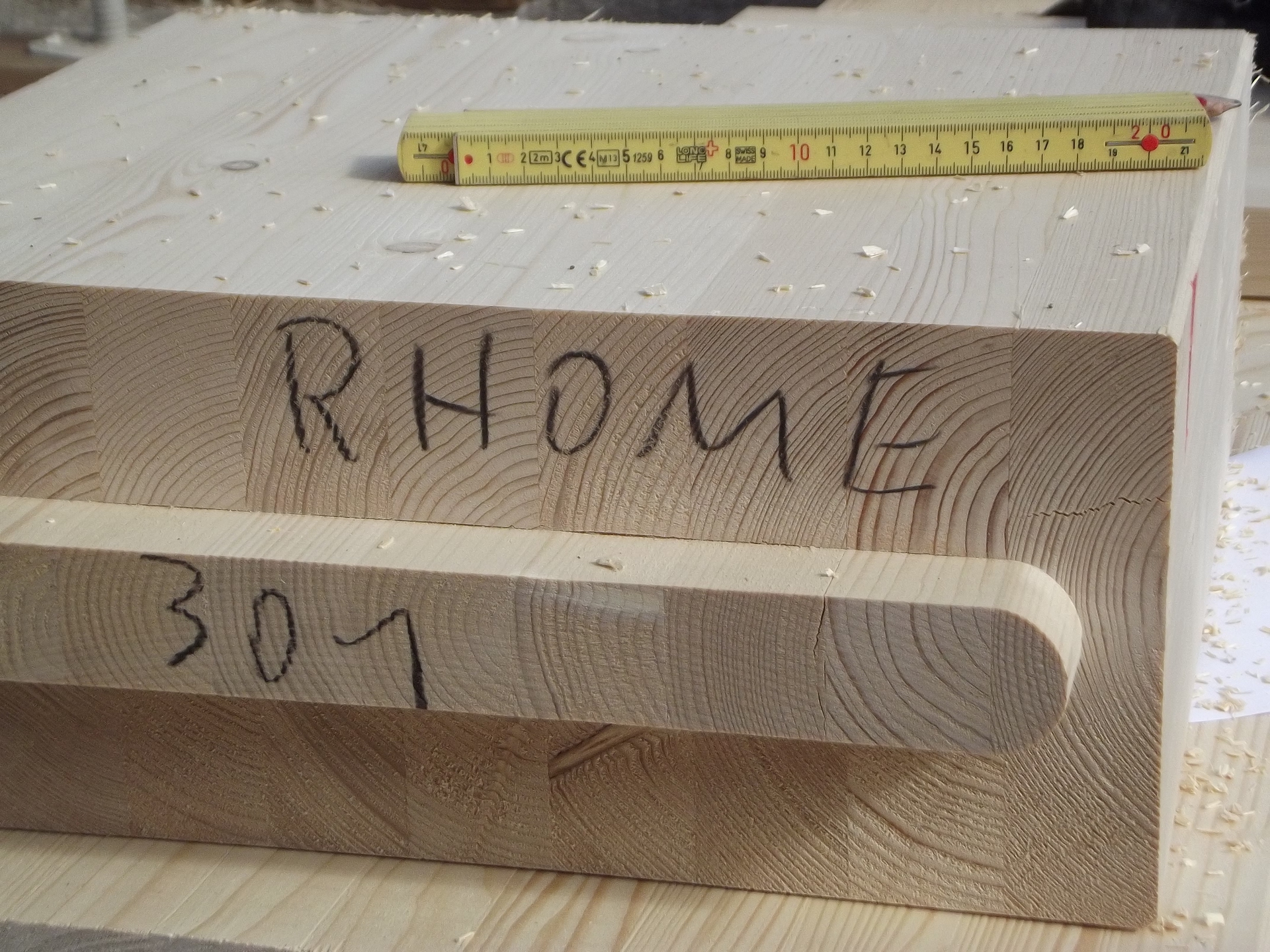 Parte della struttura numerata e pronta per l'installazione