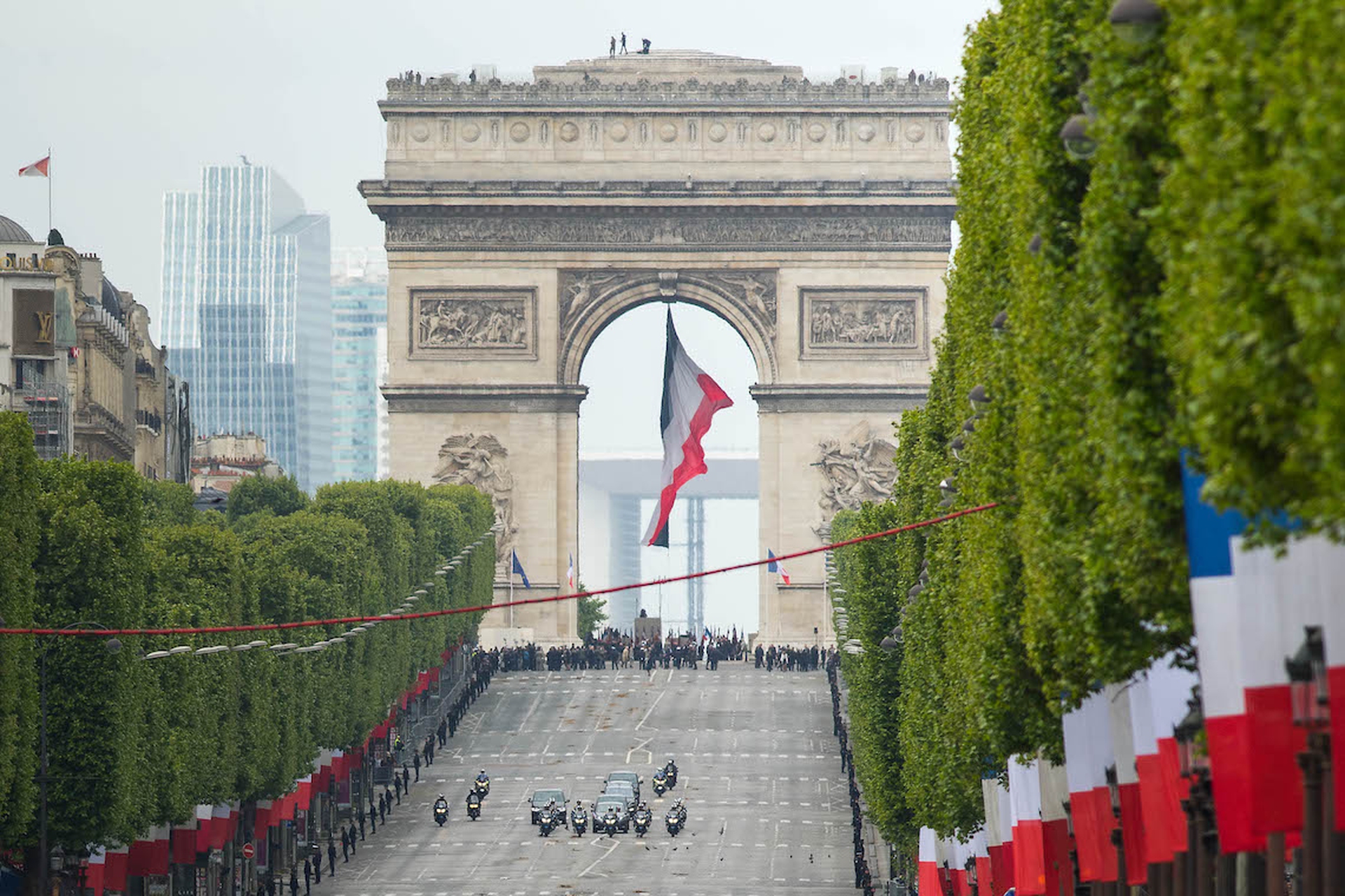 Macron festa elezioni-680284926