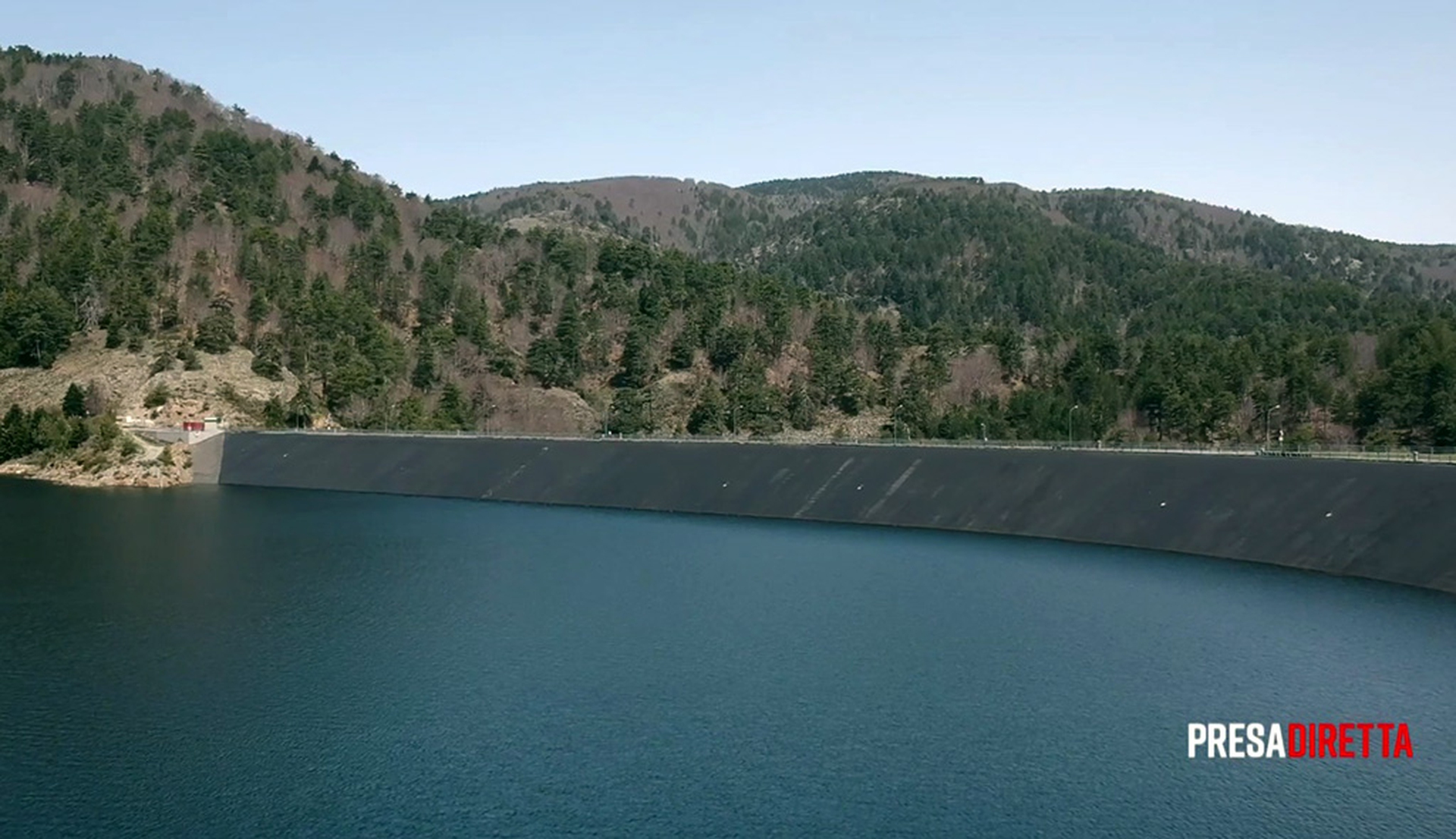 Acqua perduta, l'inchiesta di Presadiretta sulla gestione delle risorse idriche in Italia e nel mondo