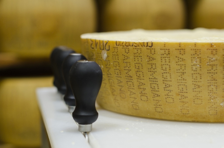 forma parmigiano aperta