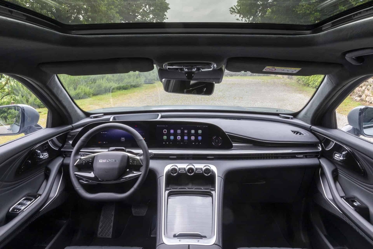 Omoda 9, ibrida, plug-in, test drive