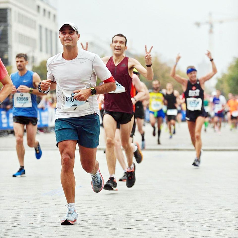 Enea Roveda. Quando i 42km sono tutti dietro e hai solo voglia di guardare il cielo. Maratona di Berlino 3:10:31