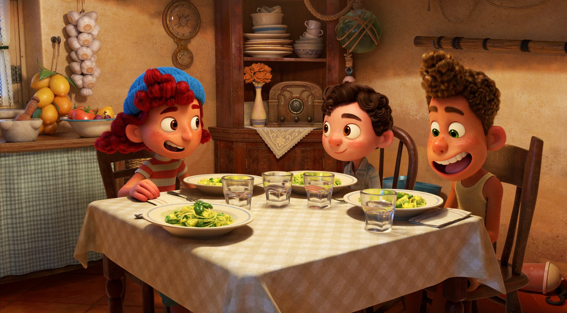 ll trio dei protagonisti Luca, Giulia e Alberto