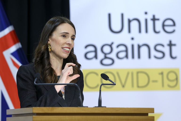 La prima ministra neozelandese Jacinda Ardern in una conferenza stampa al Parlamento il 27 maggio ha comunicato che le restrizioni dell'allerta per il coronavirus verranno alleggerite dal 29 maggio Jacinda Ardern © Hagen Hopkins/Getty Images