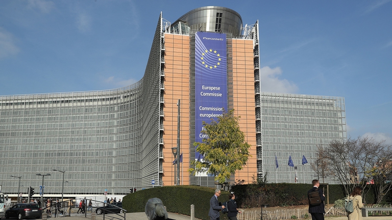 Commissione Ue, tassonomia europea della finanza verde