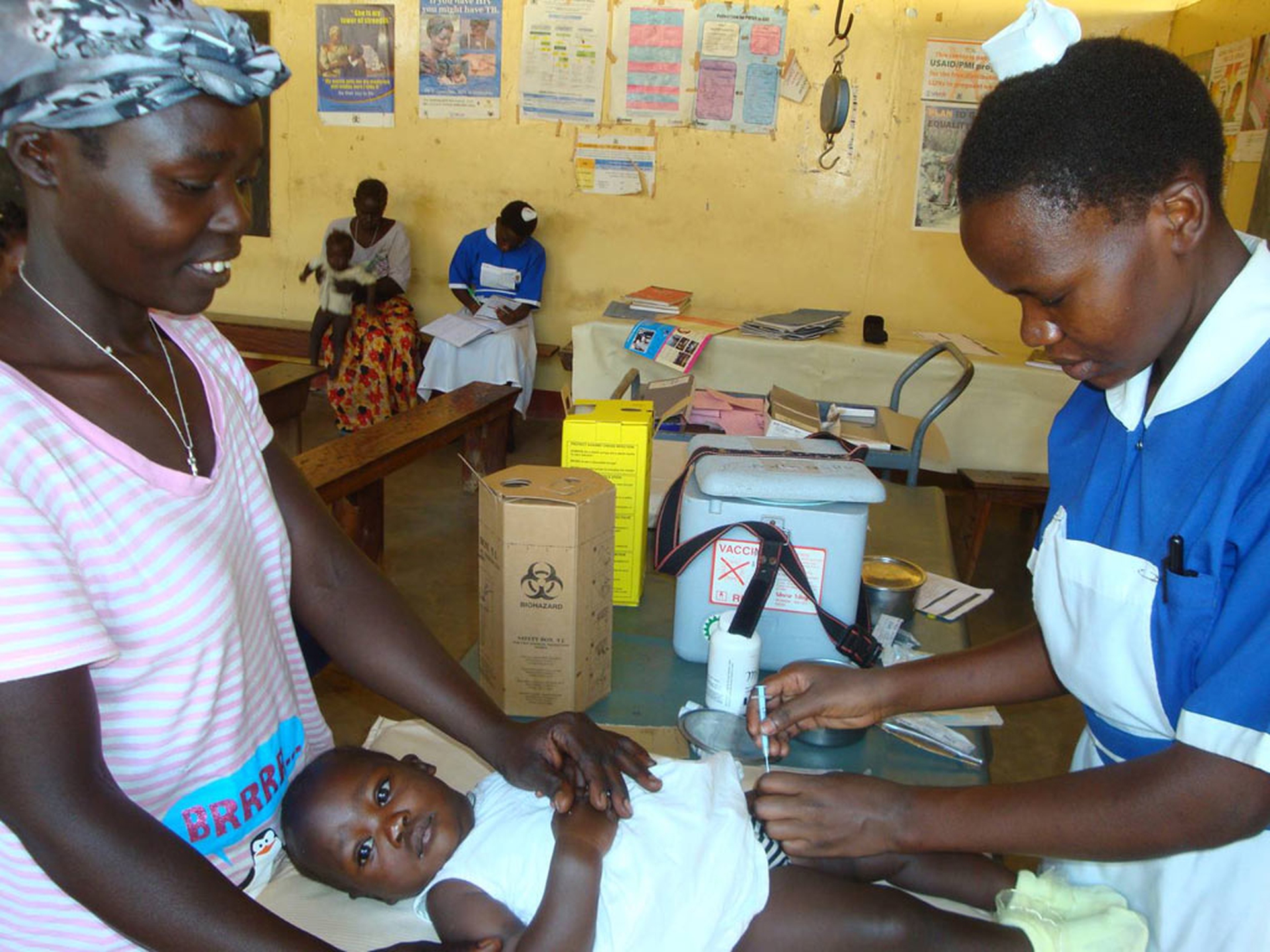 L'emancipazione delle donne di Kalongo, in Uganda, in una scuola di ostetricia