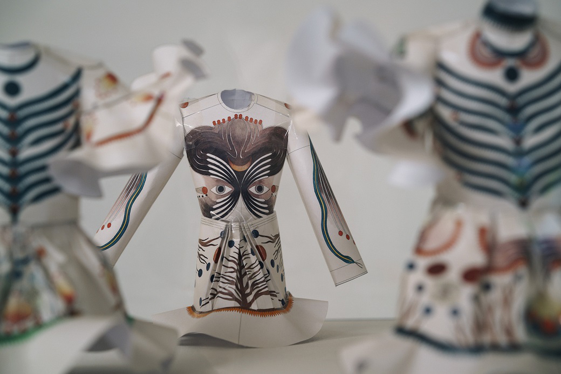 Fashion Inside and Out/ Nelle trame della moda è ospitata nell’ex piscina Gandini