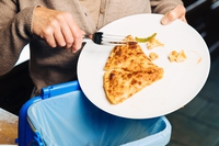 Spreco alimentare in casa, arriva l’app per calcolare l’impatto economico e ambientale