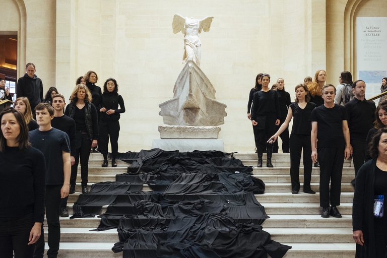 Mobilitazione Fossil Free Louvre