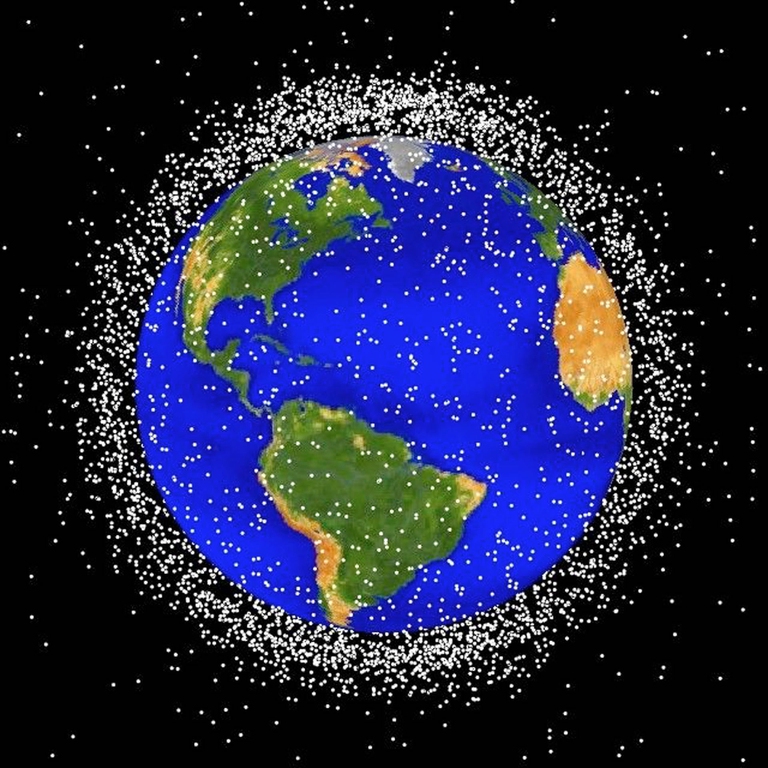 I rifiuti spaziali potrebbero creare degli anelli attorno alla Terra