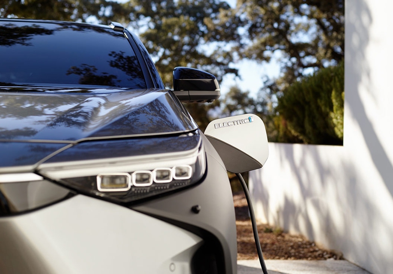 Toyota auto elettrificate